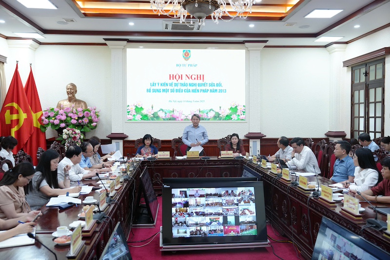​Bộ Tư pháp khẳng định vai trò “đầu tàu” trong tổ chức lấy ý kiến sửa đổi, bổ sung một số điều Hiến pháp 2013